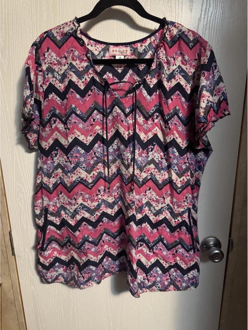 Koi Brand Scrub Tops (2) by Kathy Peterson Womens 2XL Floral Medical Nurse Work